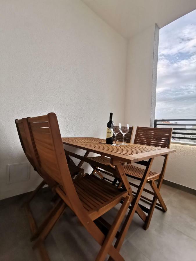 Apartments Tonkita With Jacuzzi Makarska Esterno foto